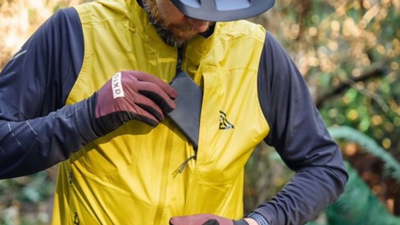 Akta MTB Trail Vest Review: Lightweight Storage and Comfort for Mountain Biking Adventures