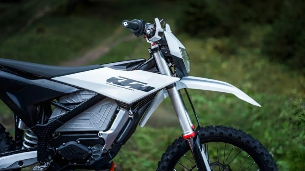 Next-Gen Enduro Bike Returns: Ultimate Versatility for Modern Riders